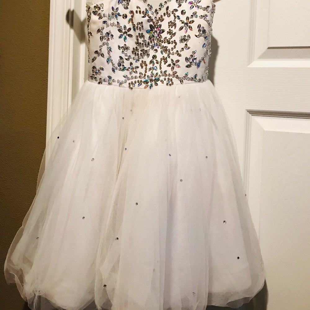 Formal Dress - Picture 2 of 3